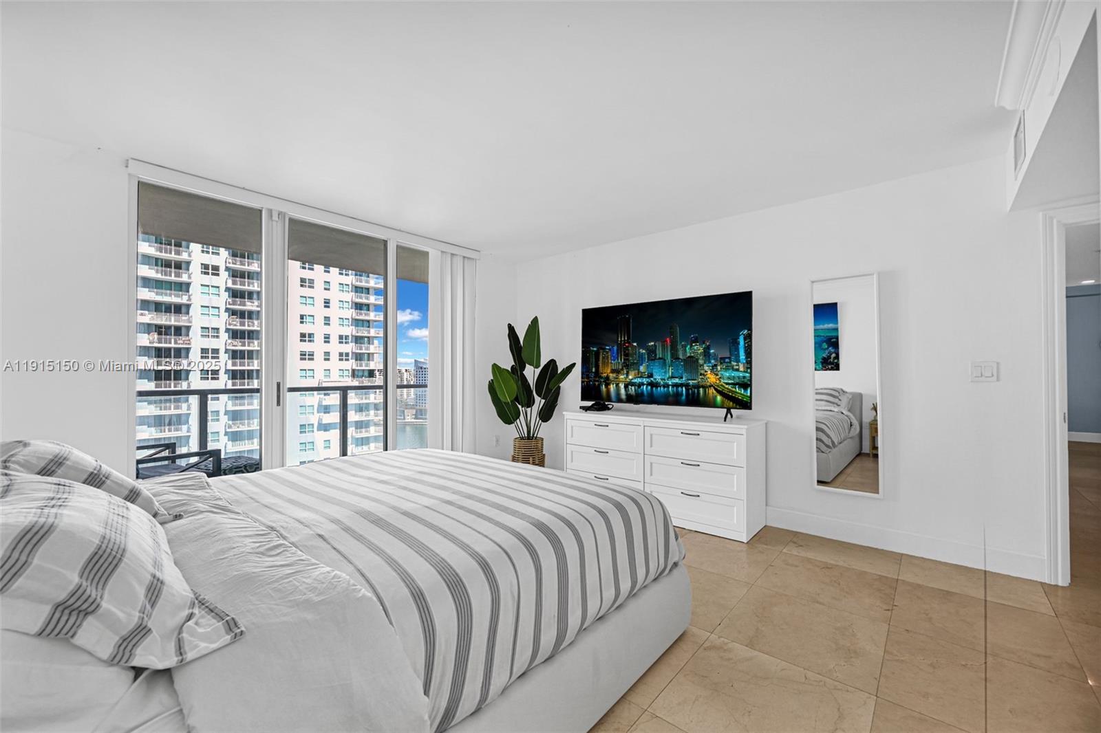 THE MARK ON BRICKELL COND - Residential