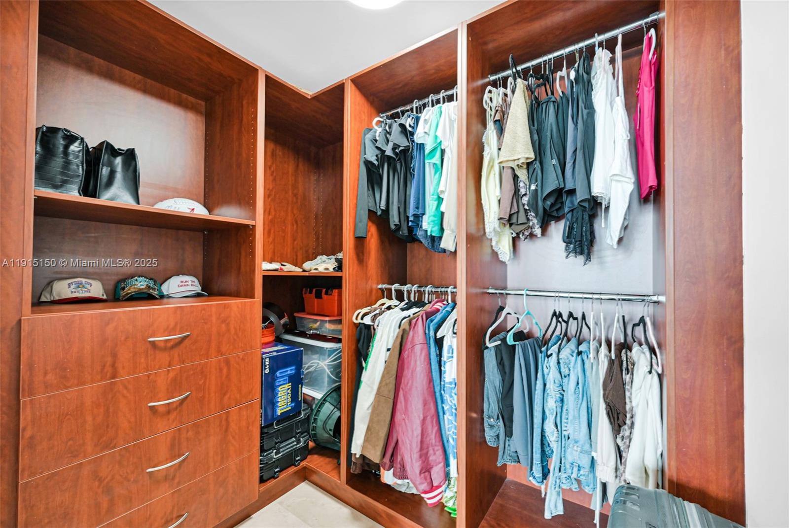 THE MARK ON BRICKELL COND - Residential