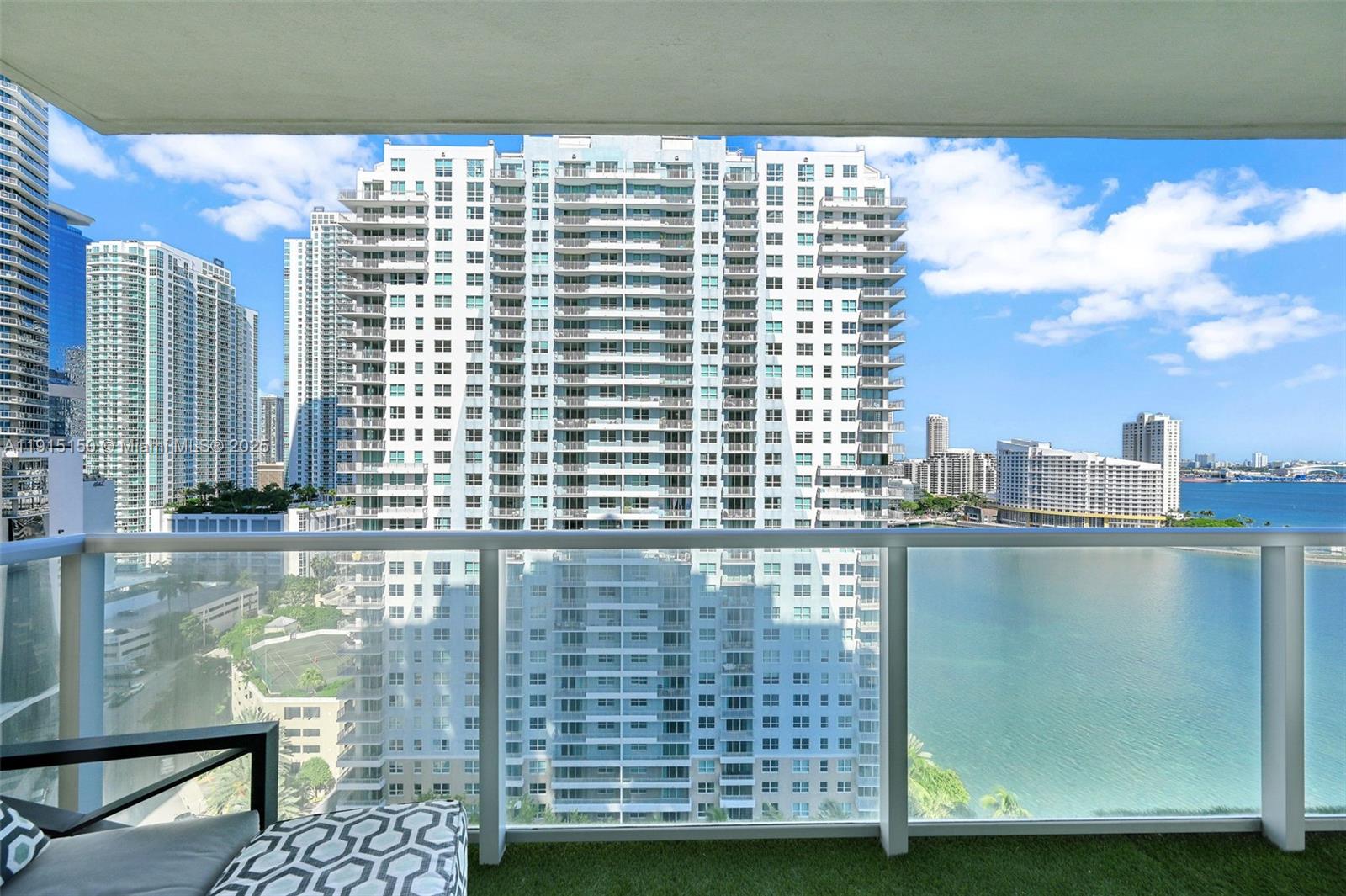 THE MARK ON BRICKELL COND - Residential