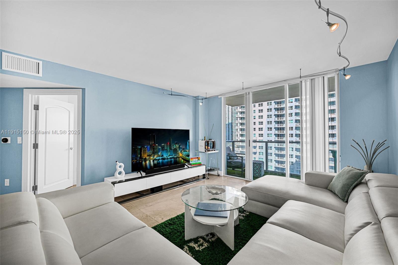 THE MARK ON BRICKELL COND - Residential