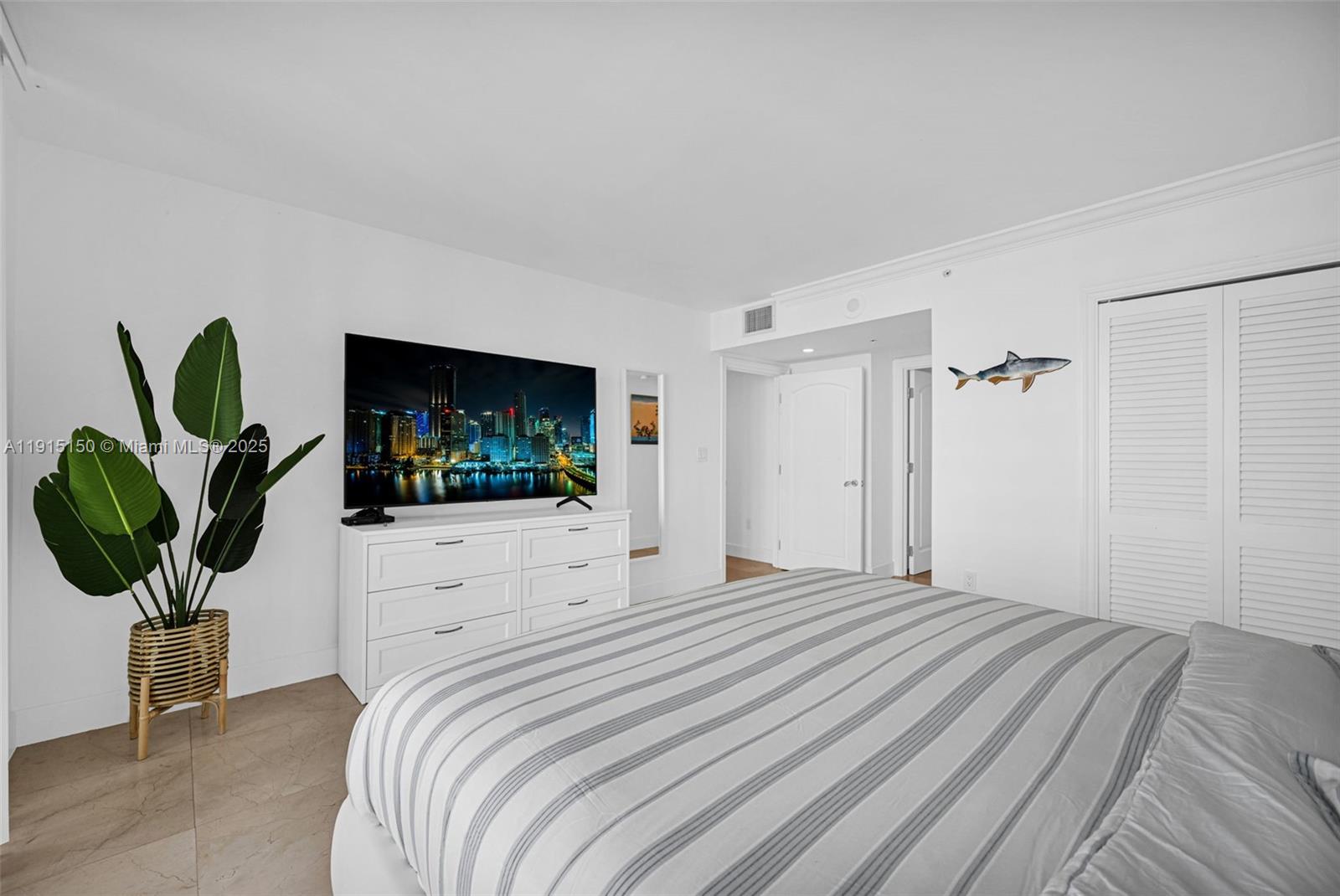 THE MARK ON BRICKELL COND - Residential