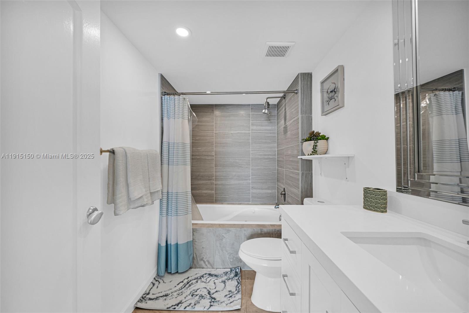 THE MARK ON BRICKELL COND - Residential