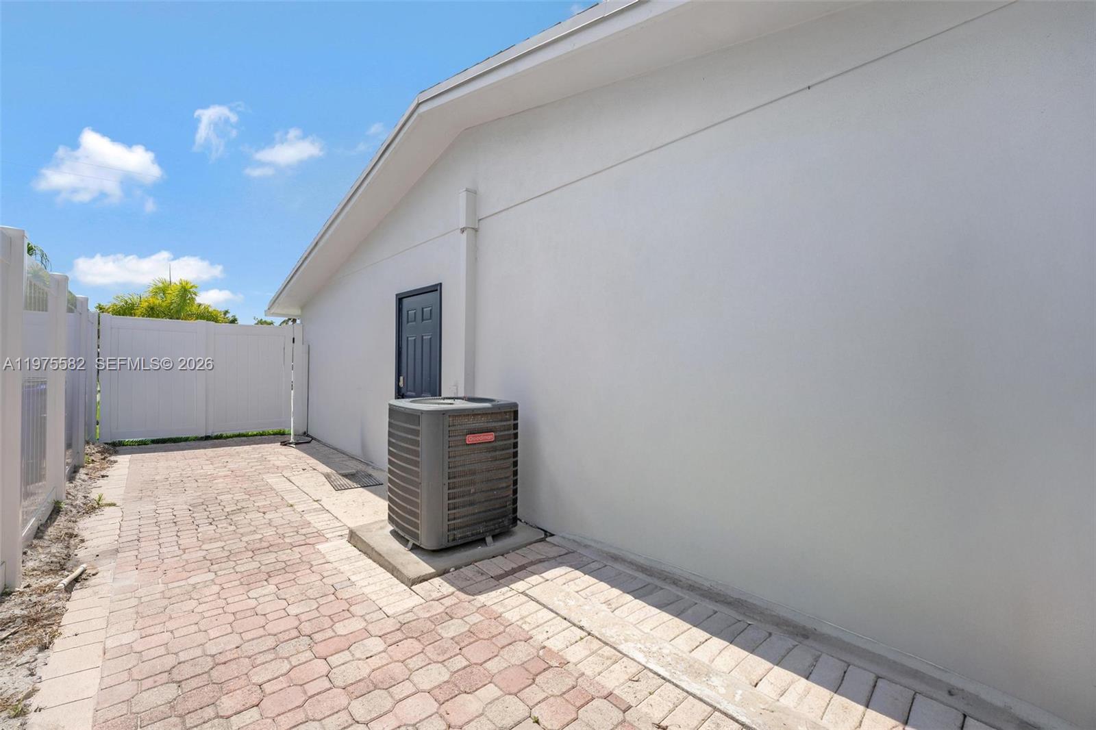 CORAL MANOR FOURTH ADD - Residential