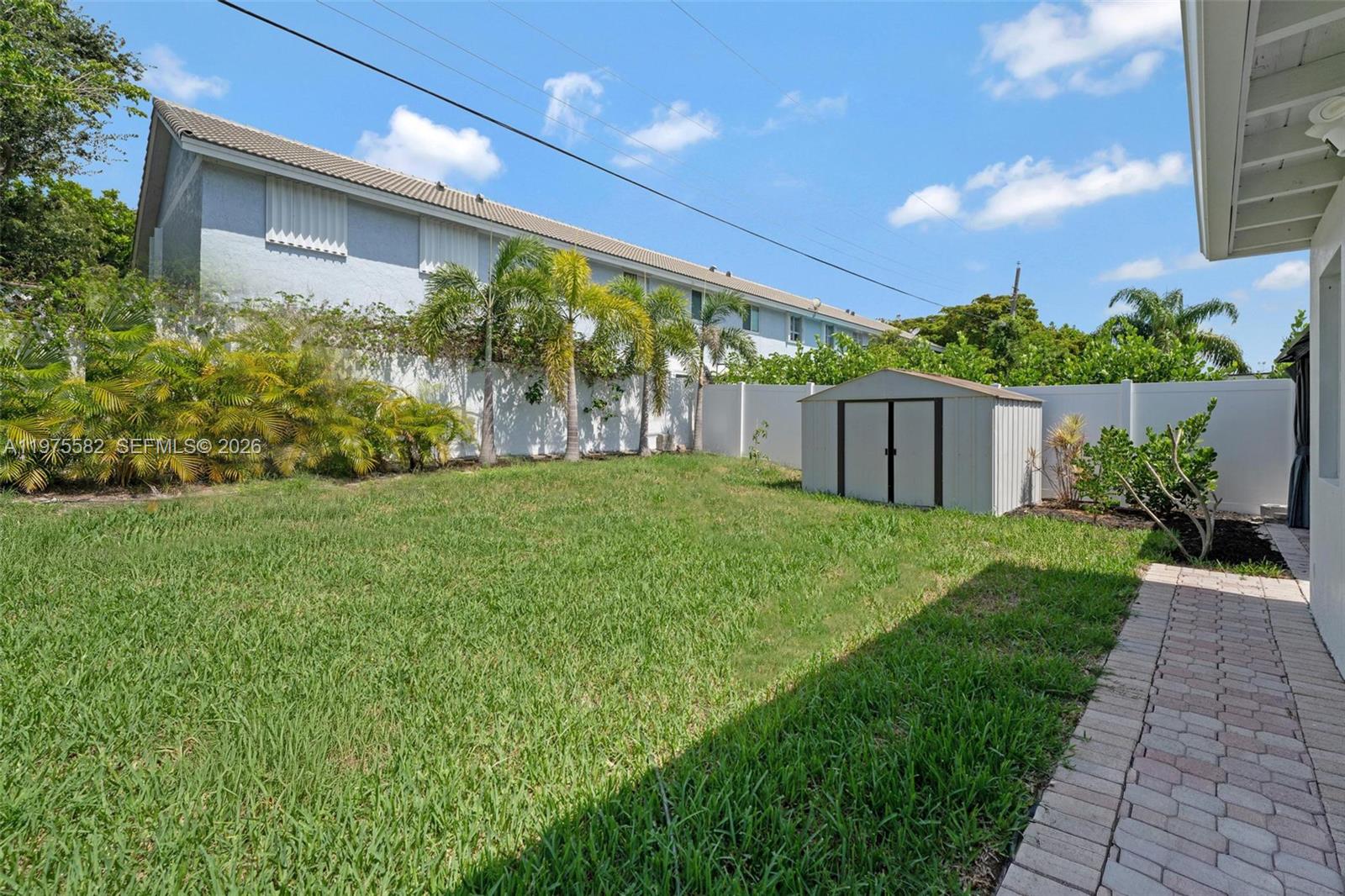 CORAL MANOR FOURTH ADD - Residential