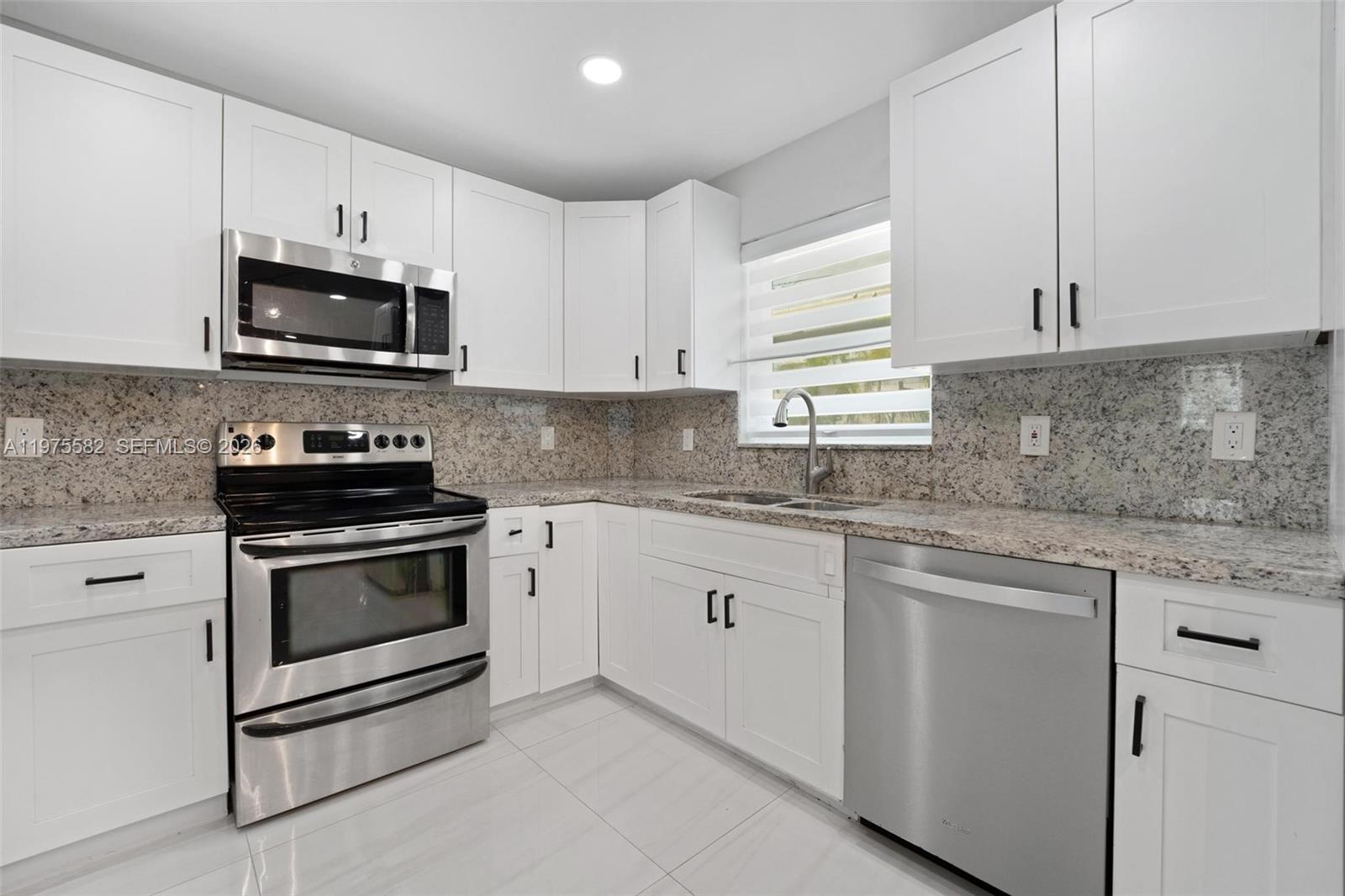 CORAL MANOR FOURTH ADD - Residential