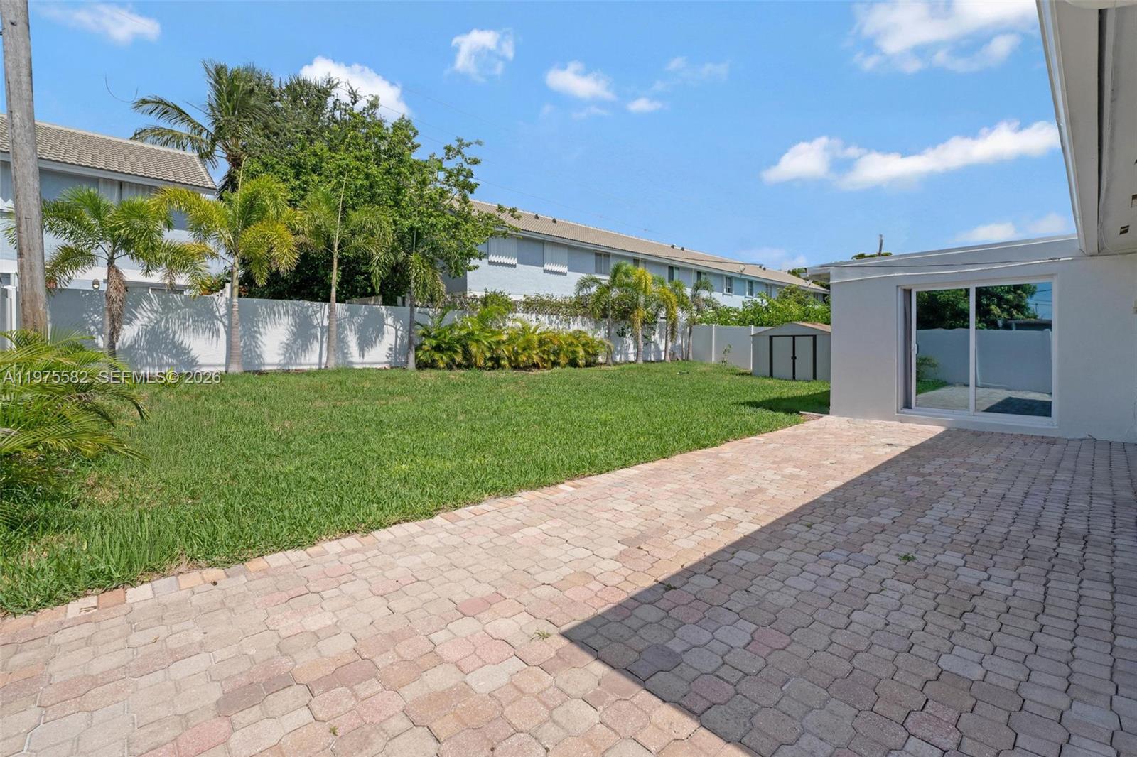 CORAL MANOR FOURTH ADD - Residential