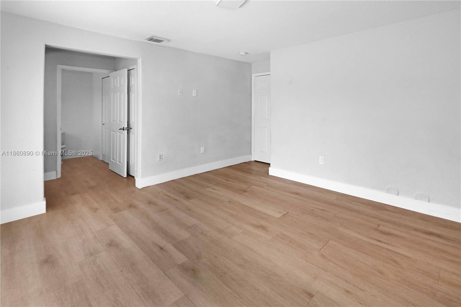 DORAL GRAND CONDO - Residential