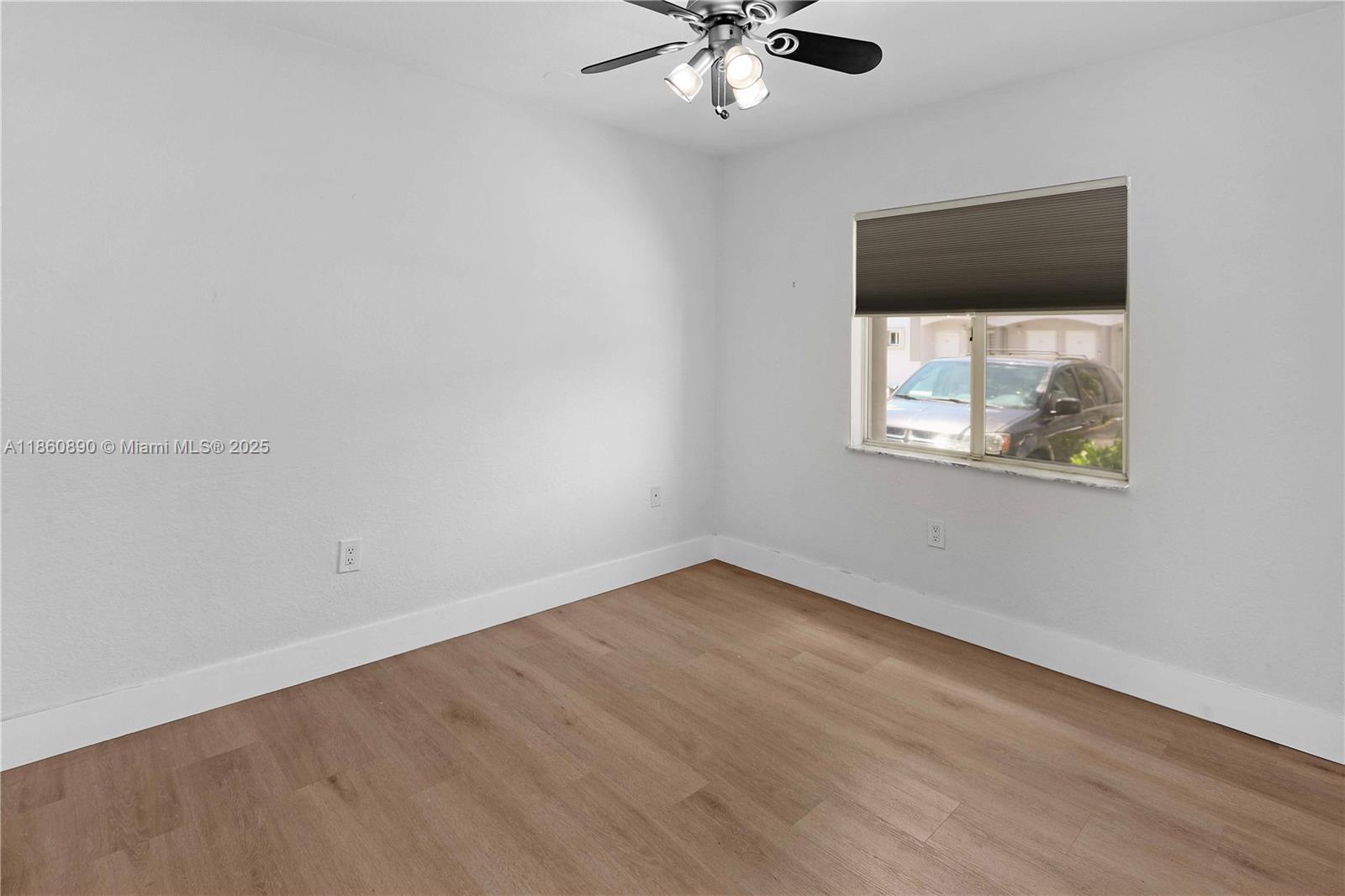 DORAL GRAND CONDO - Residential