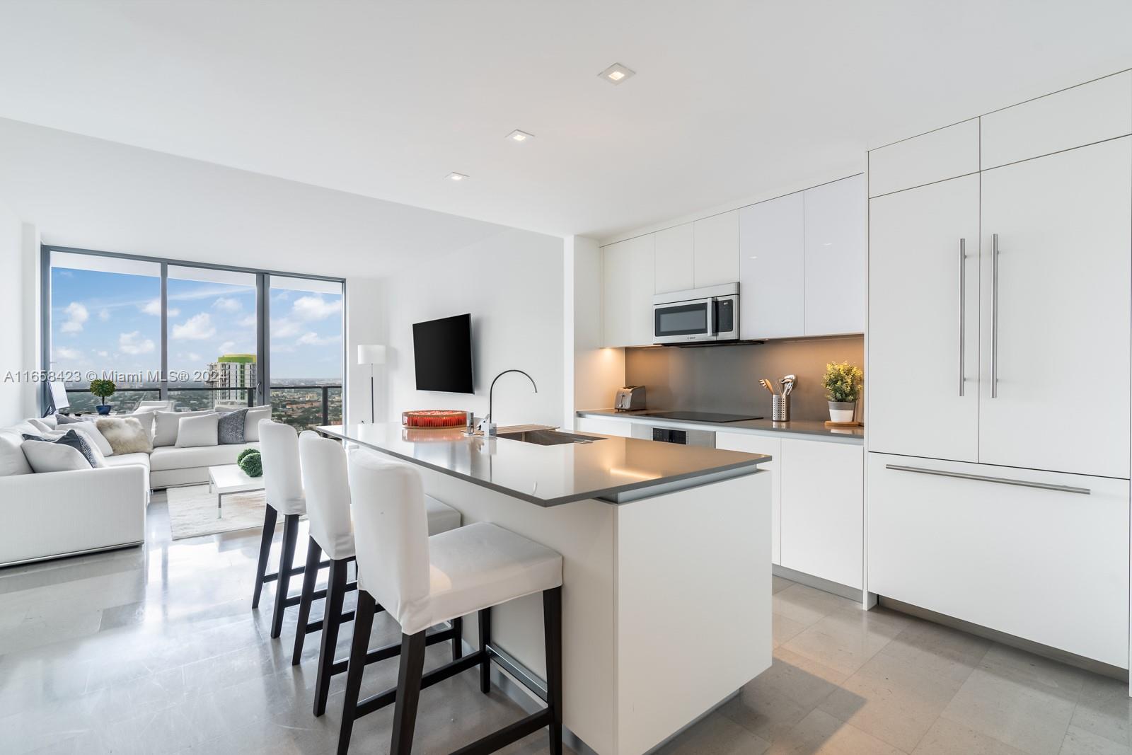 68 SE 6th St 3706