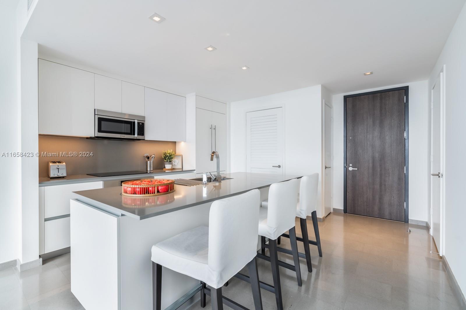 68 SE 6th St 3706