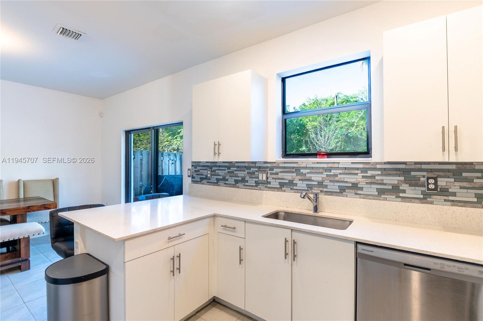 SILVER PALM RESIDENTIAL H - Residential