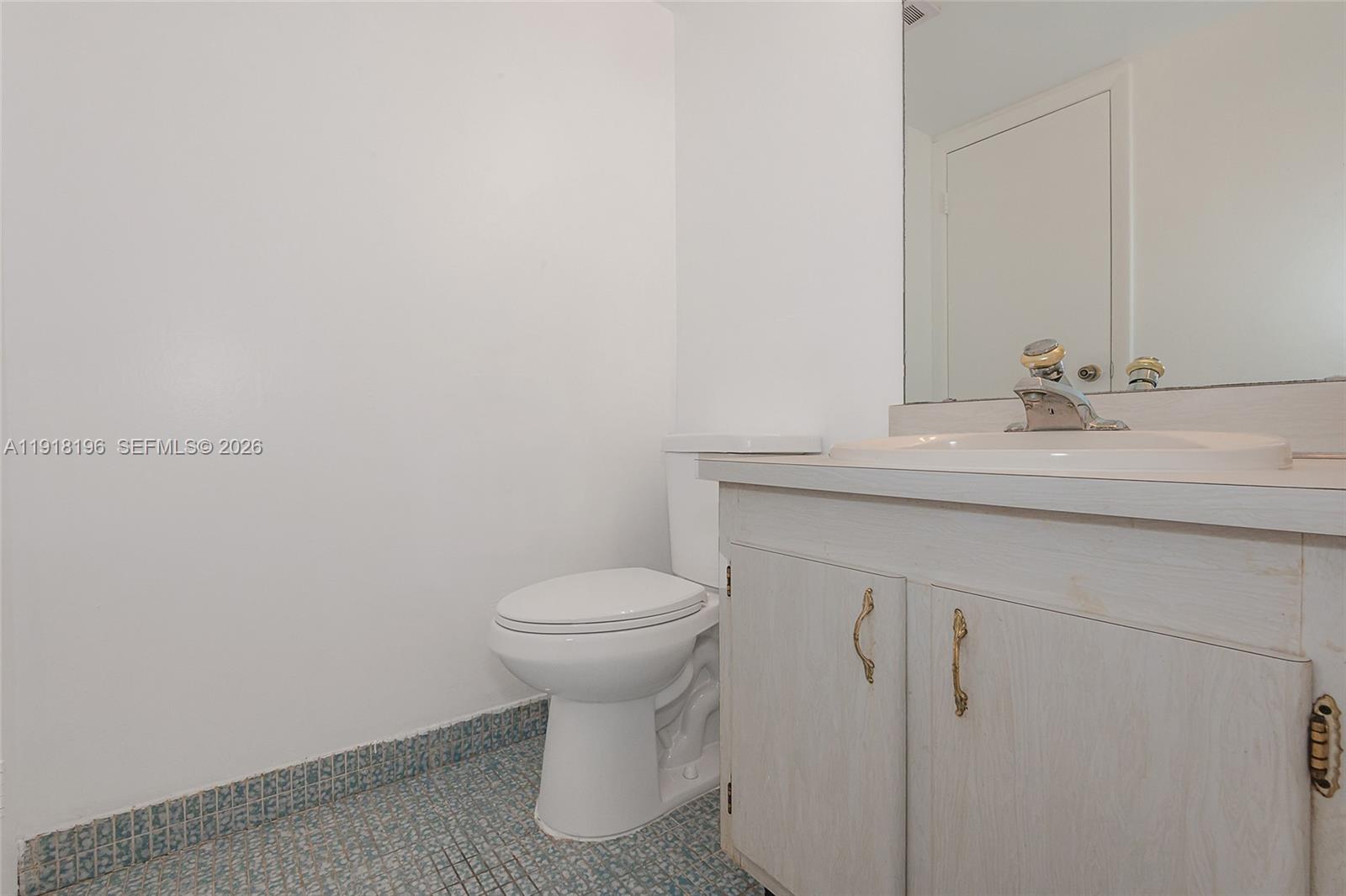 BISCAYA III CONDO - Residential