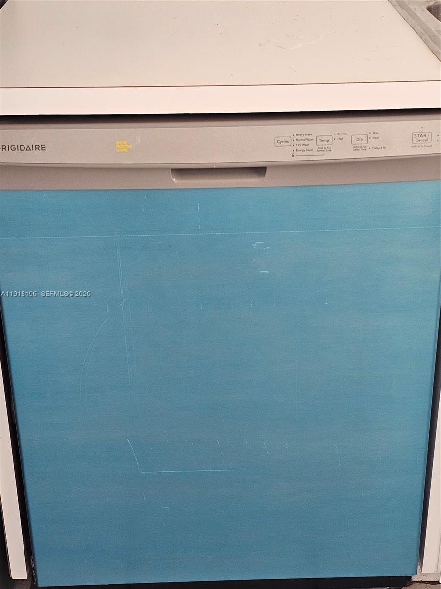 BISCAYA III CONDO - Residential