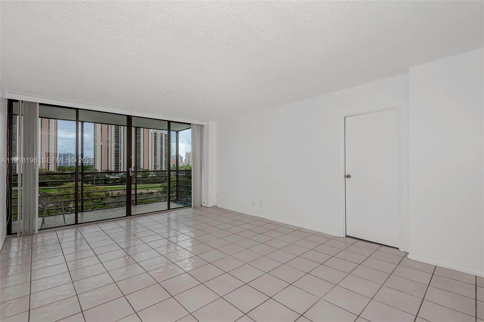 BISCAYA III CONDO - Residential