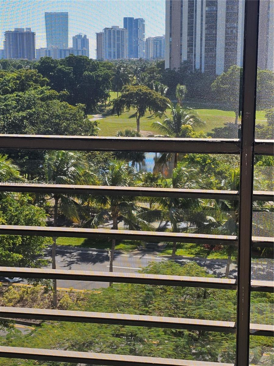 BISCAYA III CONDO - Residential