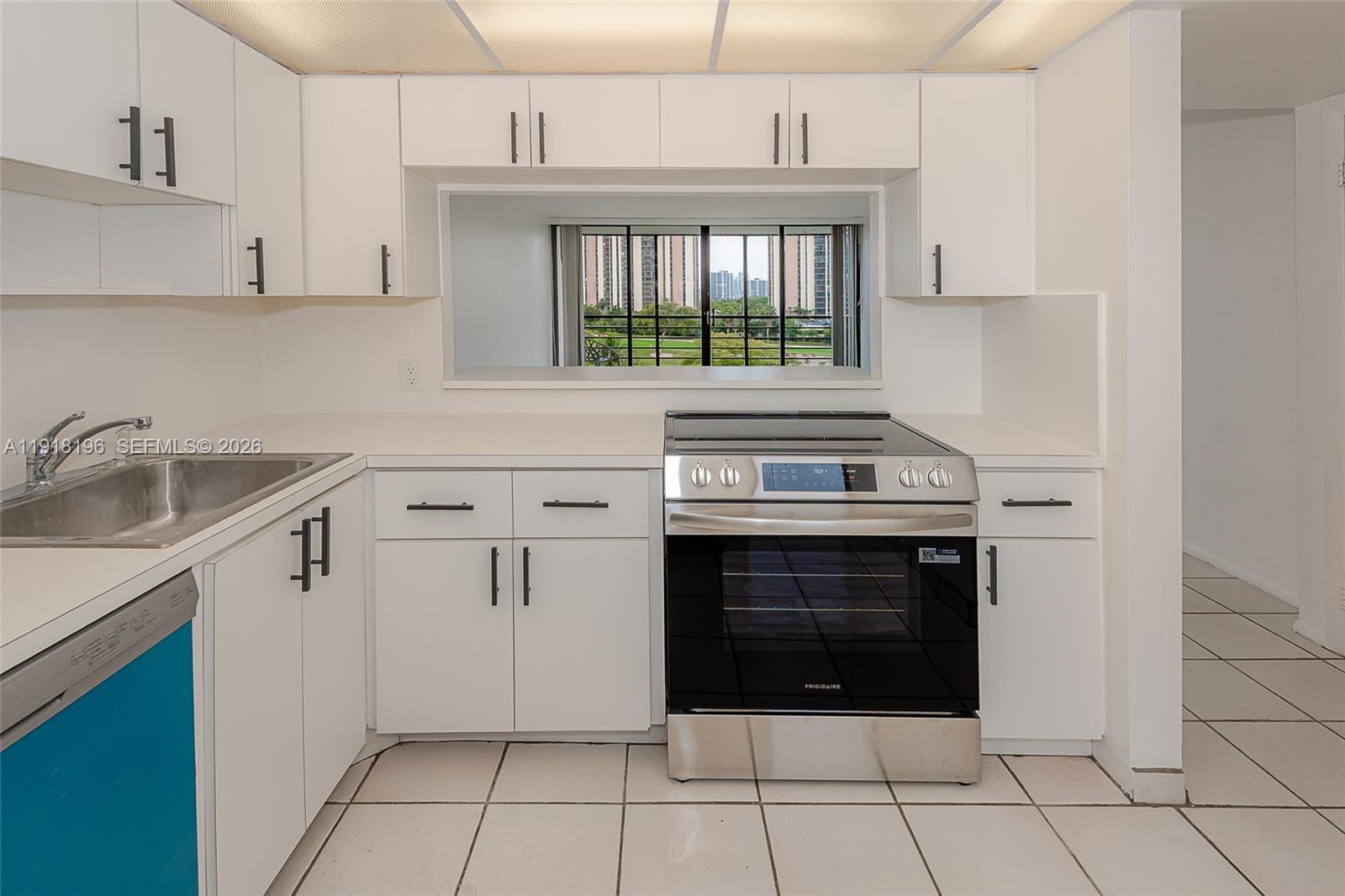 BISCAYA III CONDO - Residential