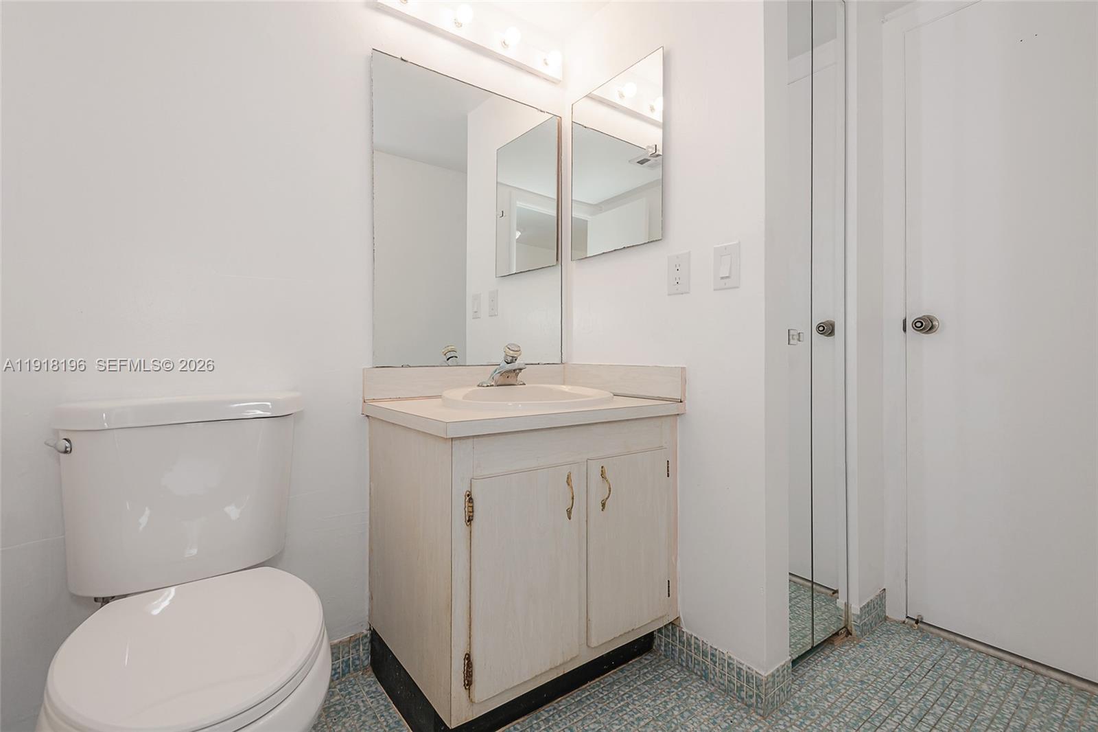 BISCAYA III CONDO - Residential