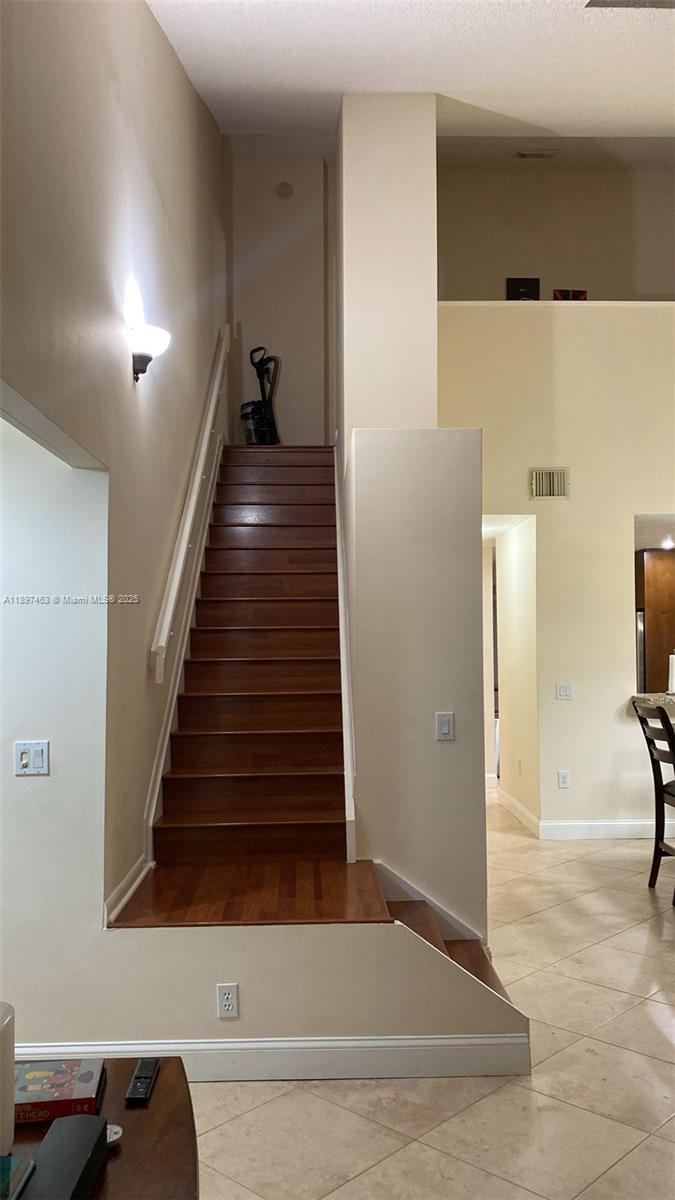 SHERBROOKE - Residential Lease