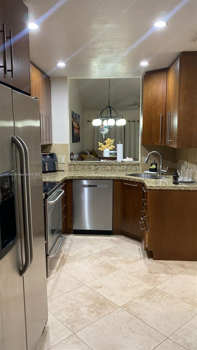 SHERBROOKE - Residential Lease