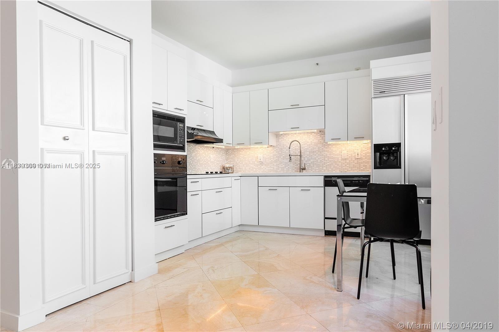 300 S Pointe Dr 909