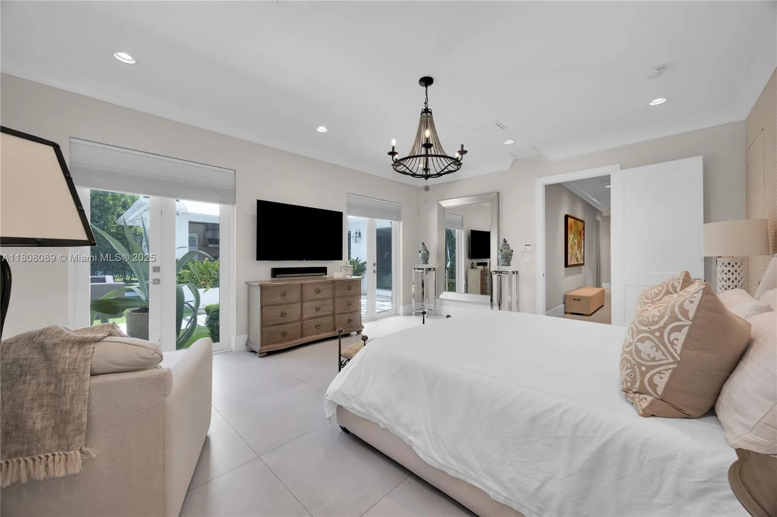 Pinecrest, Florida 33156, United States, 5 Bedrooms Bedrooms, ,4 BathroomsBathrooms,Residential,Active,135638