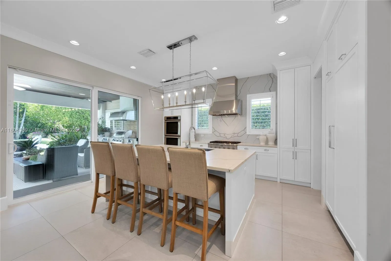 Pinecrest, Florida 33156, United States, 5 Bedrooms Bedrooms, ,4 BathroomsBathrooms,Residential,Active,135638