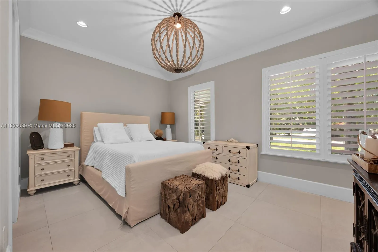 Pinecrest, Florida 33156, United States, 5 Bedrooms Bedrooms, ,4 BathroomsBathrooms,Residential,Active,135638