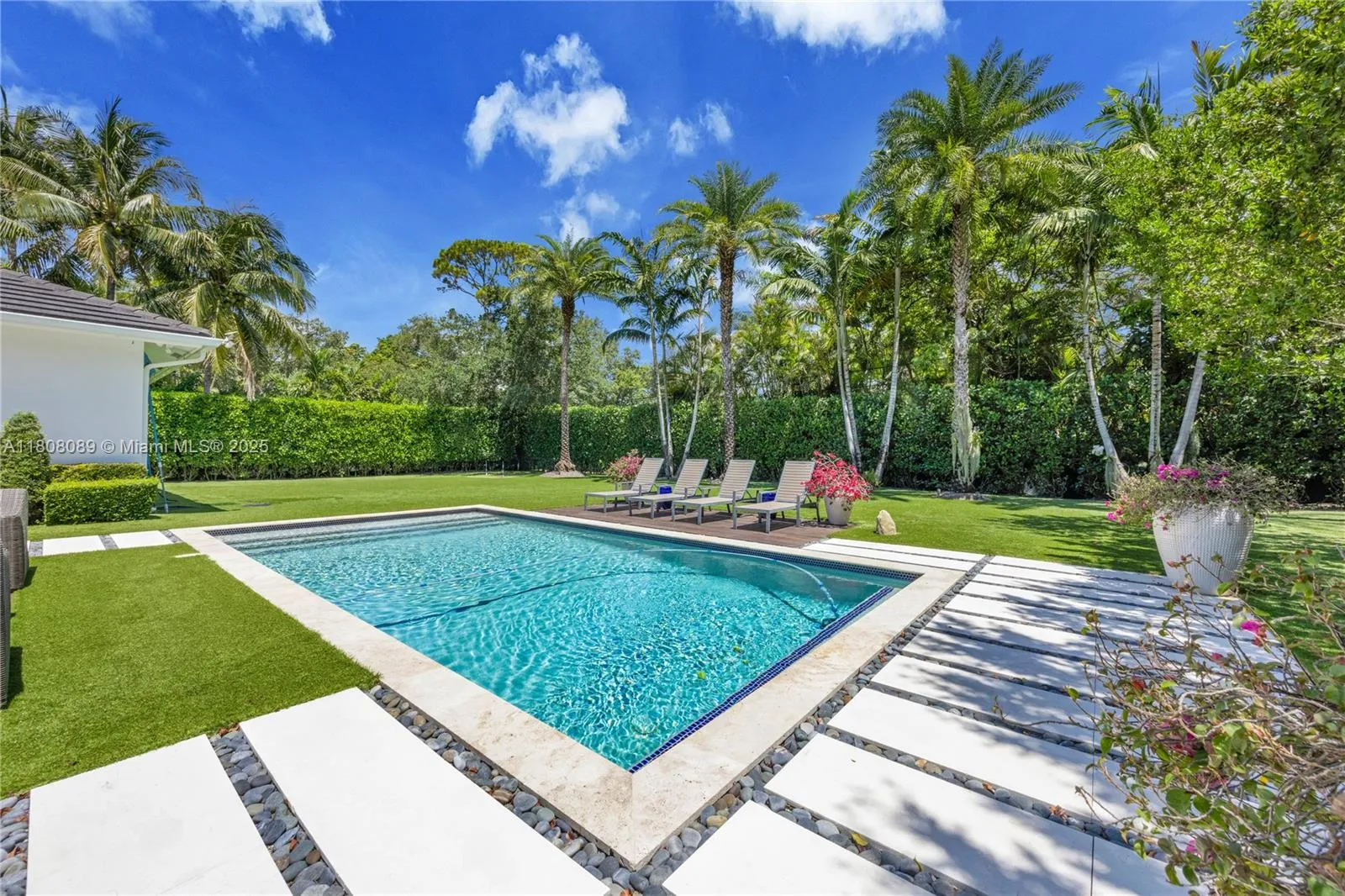 Pinecrest, Florida 33156, United States, 5 Bedrooms Bedrooms, ,4 BathroomsBathrooms,Residential,Active,135638