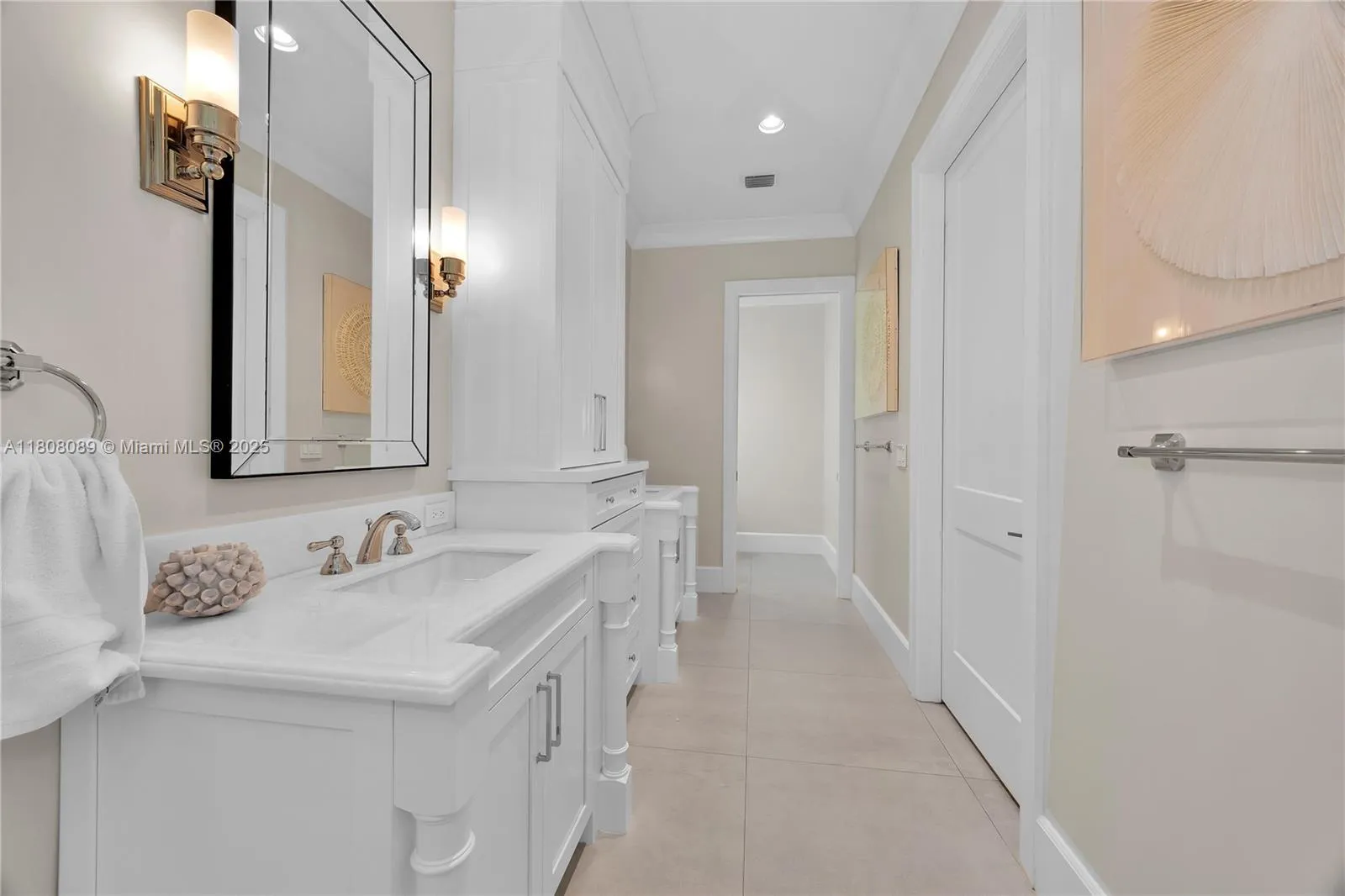 Pinecrest, Florida 33156, United States, 5 Bedrooms Bedrooms, ,4 BathroomsBathrooms,Residential,Active,135638