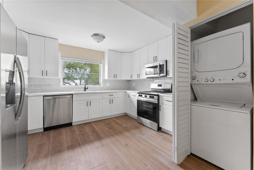 Photo of 10221 NW 35th St #7, Coral Springs, FL 33065 (MLS # A11817434)