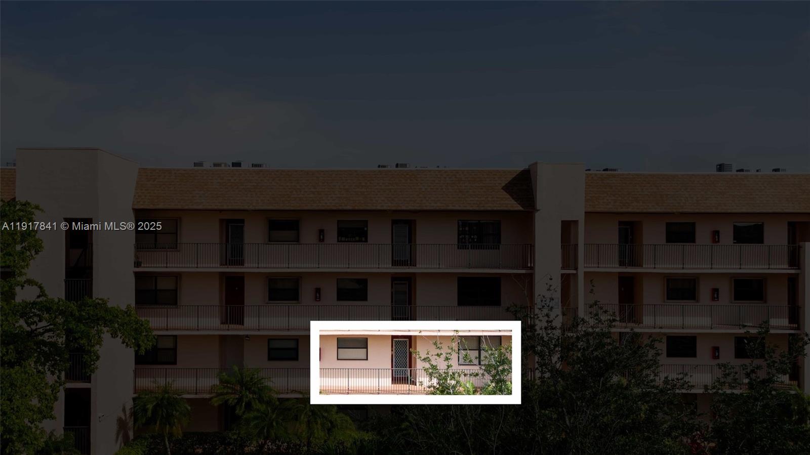 SUNRISE LAKES 158 CONDO - Residential