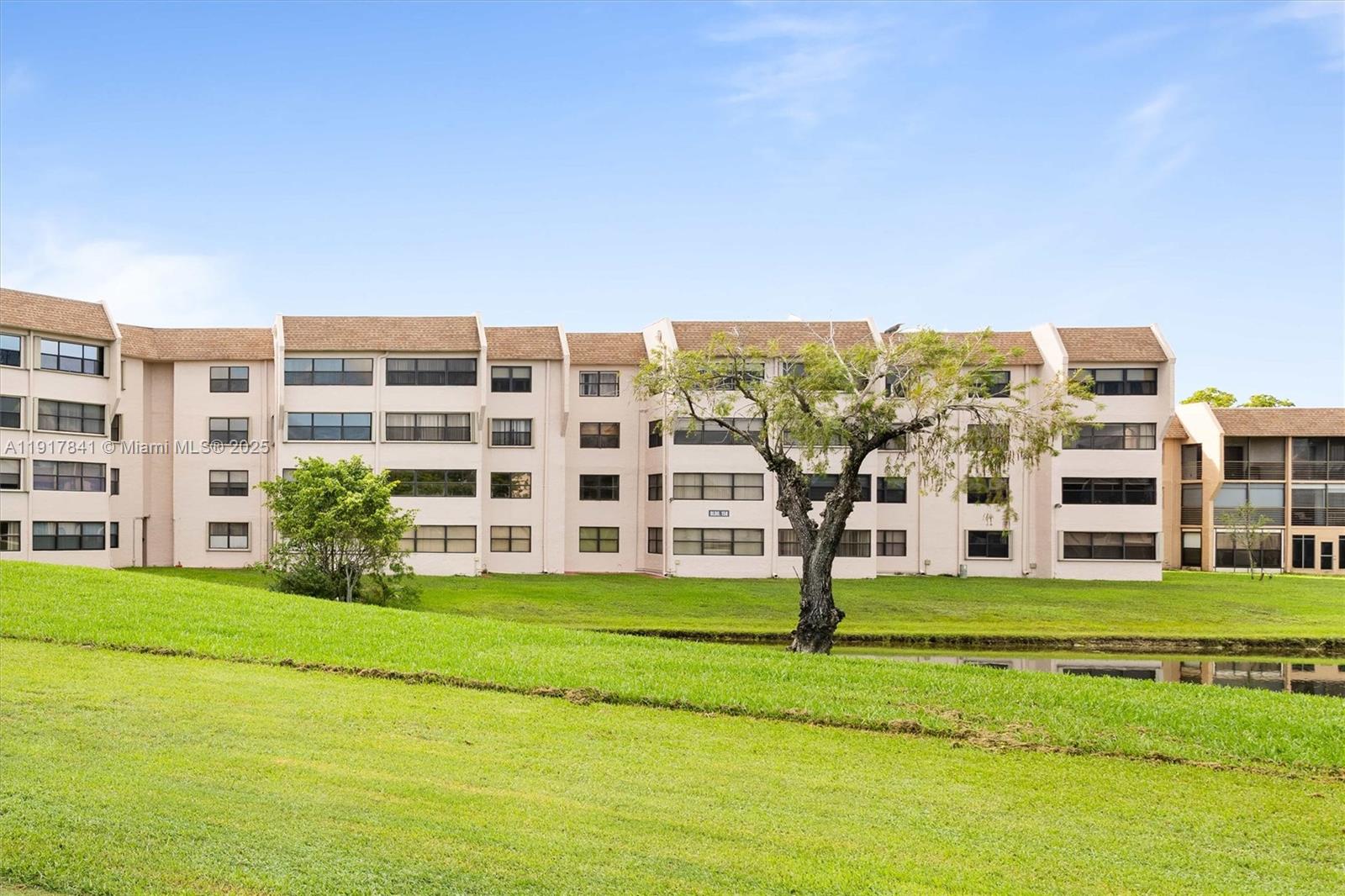 SUNRISE LAKES 158 CONDO - Residential