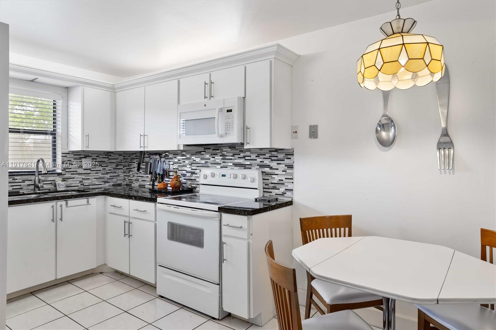 SUNRISE LAKES 158 CONDO - Residential