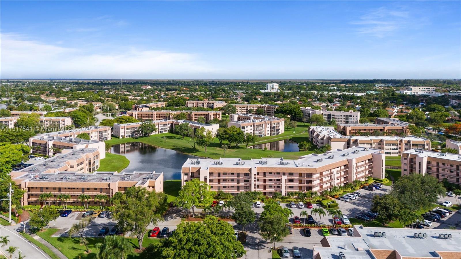 SUNRISE LAKES 158 CONDO - Residential