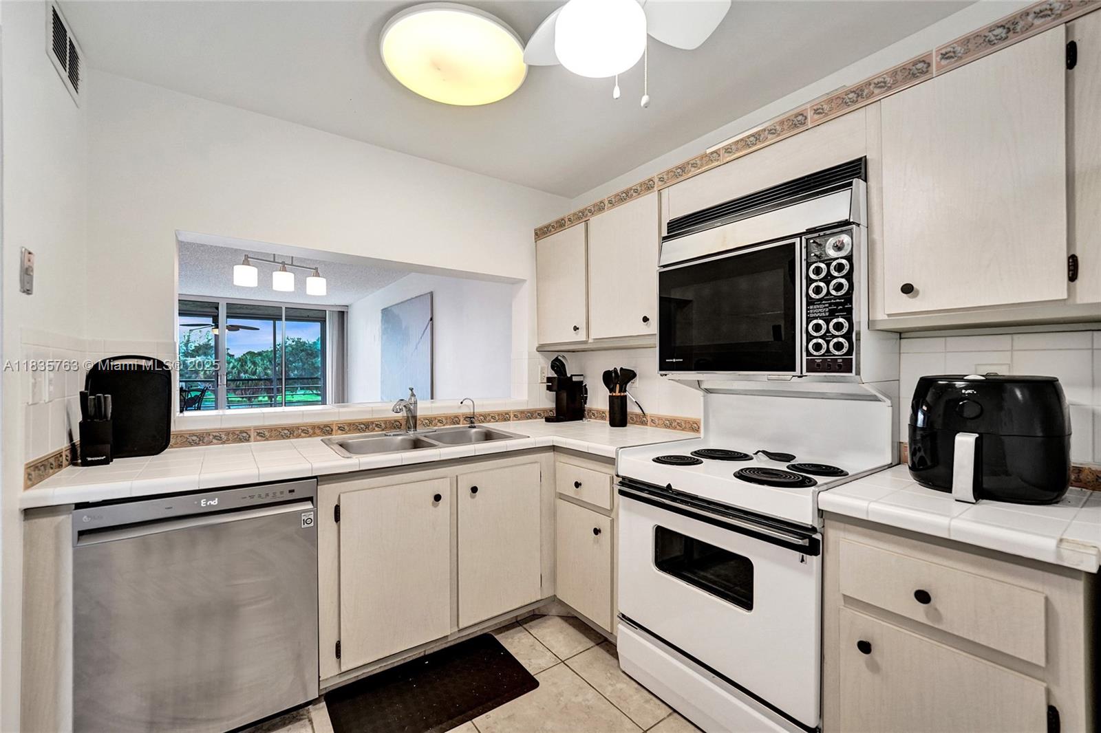 1911 Sabal Palm Dr 304
