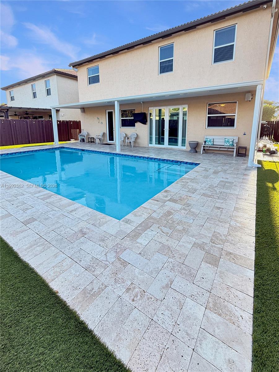 HEMINGWAY POINT - Residential