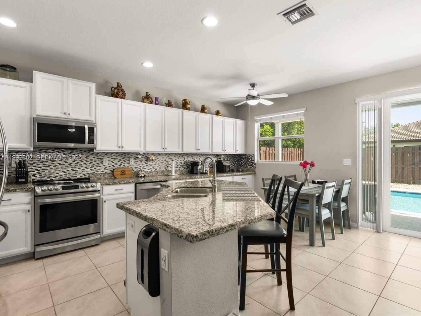 HEMINGWAY POINT - Residential