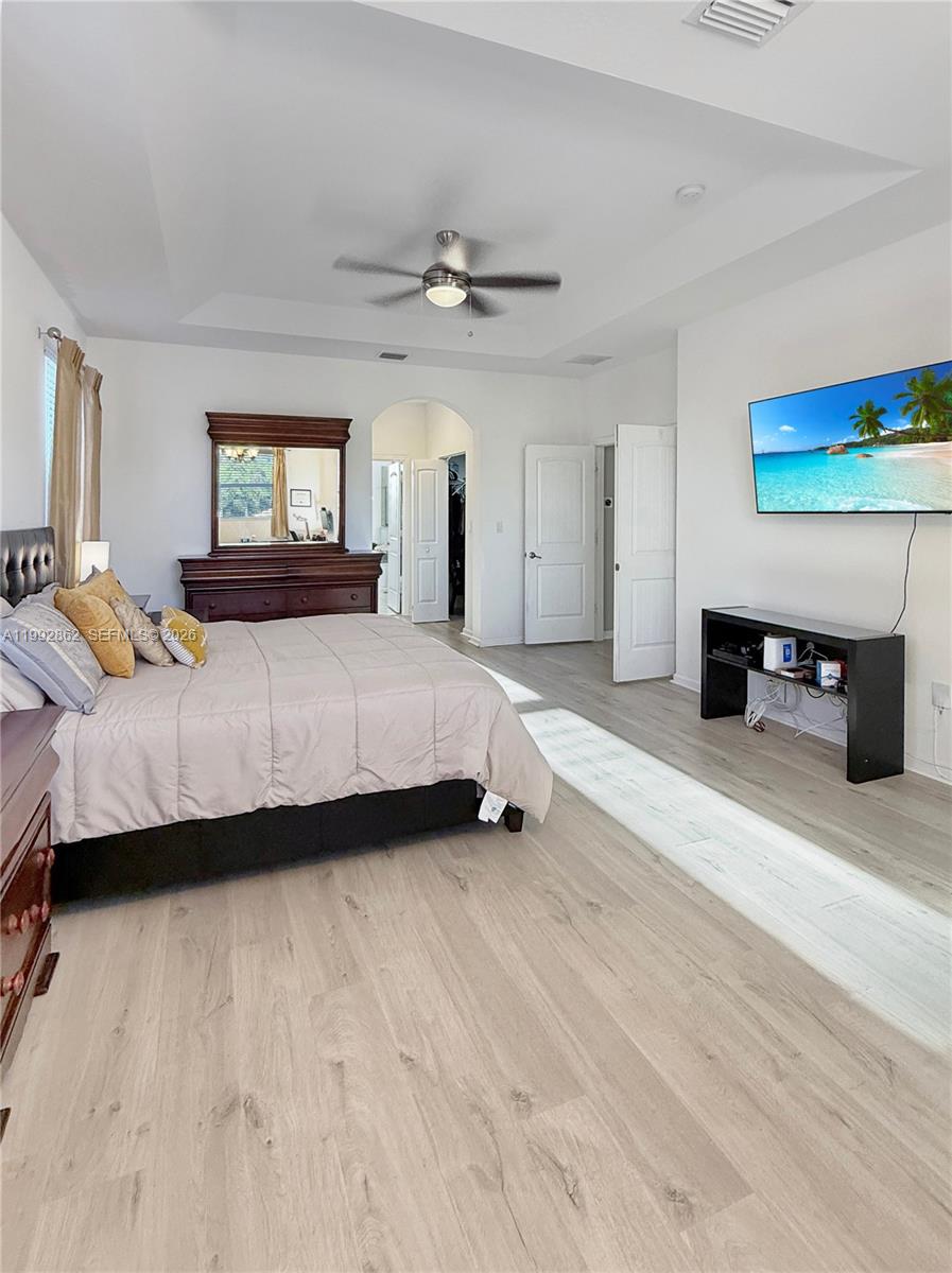 HEMINGWAY POINT - Residential