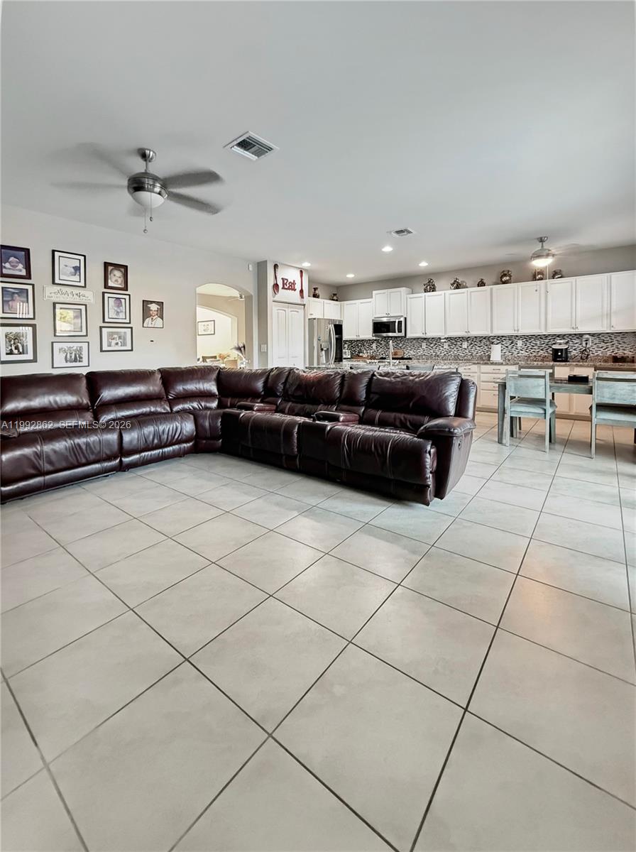 HEMINGWAY POINT - Residential