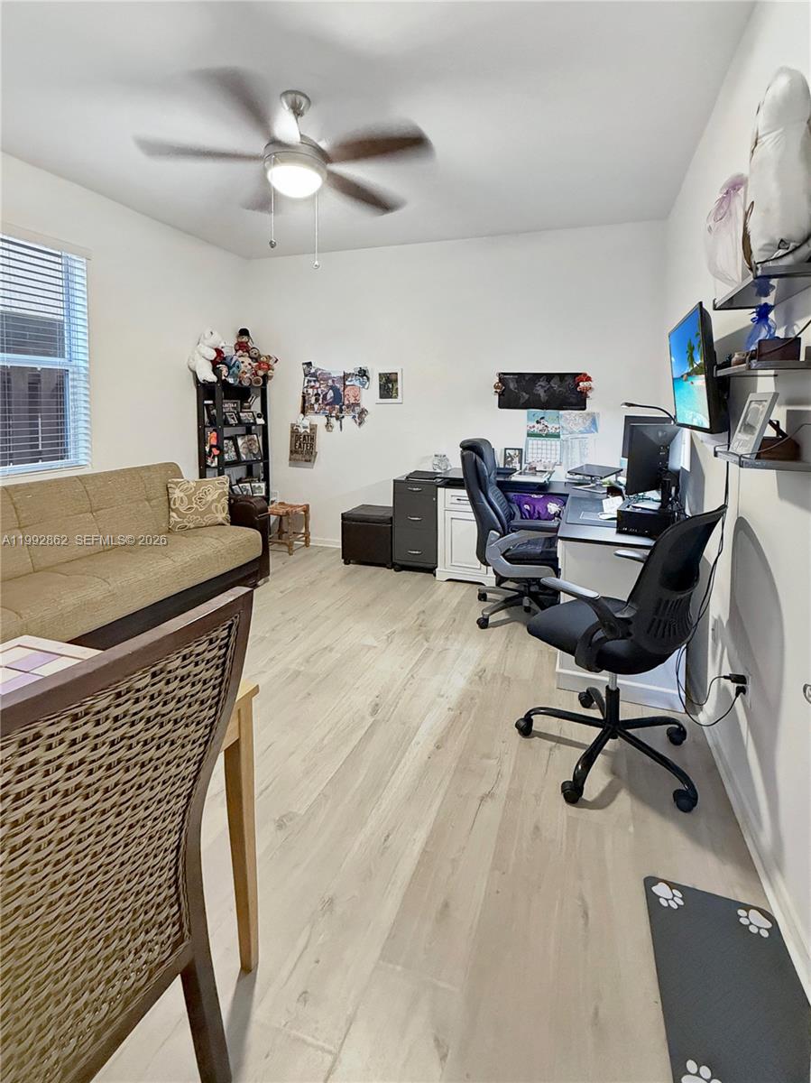 HEMINGWAY POINT - Residential