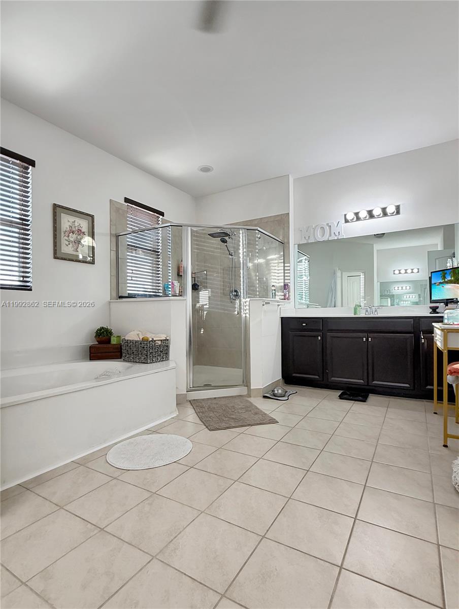 HEMINGWAY POINT - Residential