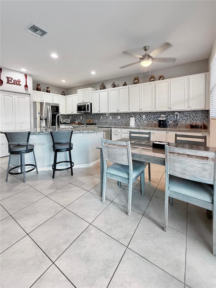 HEMINGWAY POINT - Residential