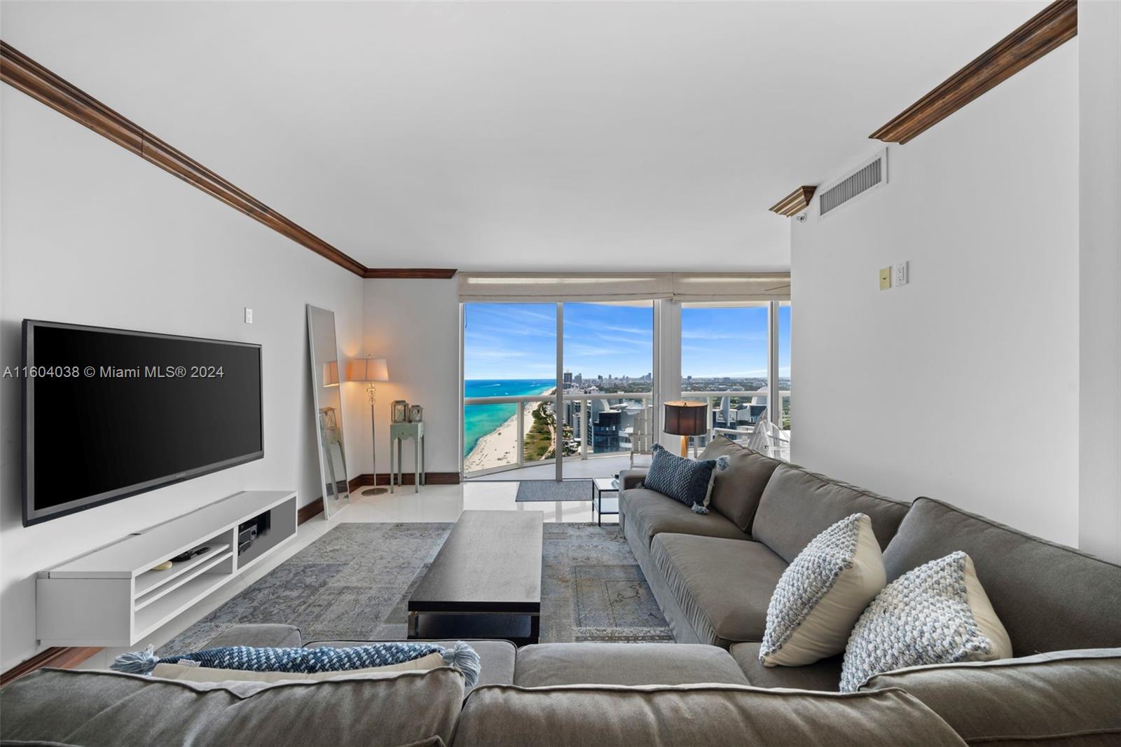 6365 Collins Ave 3904