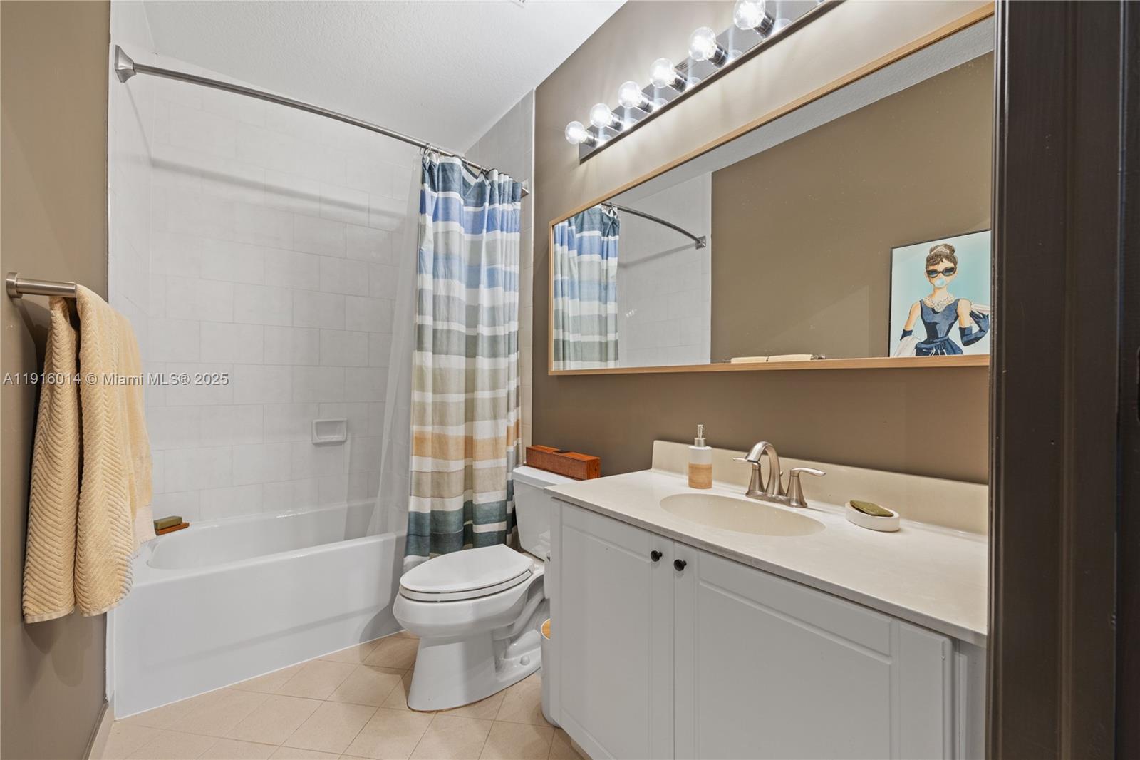 MILANA CONDO - Residential