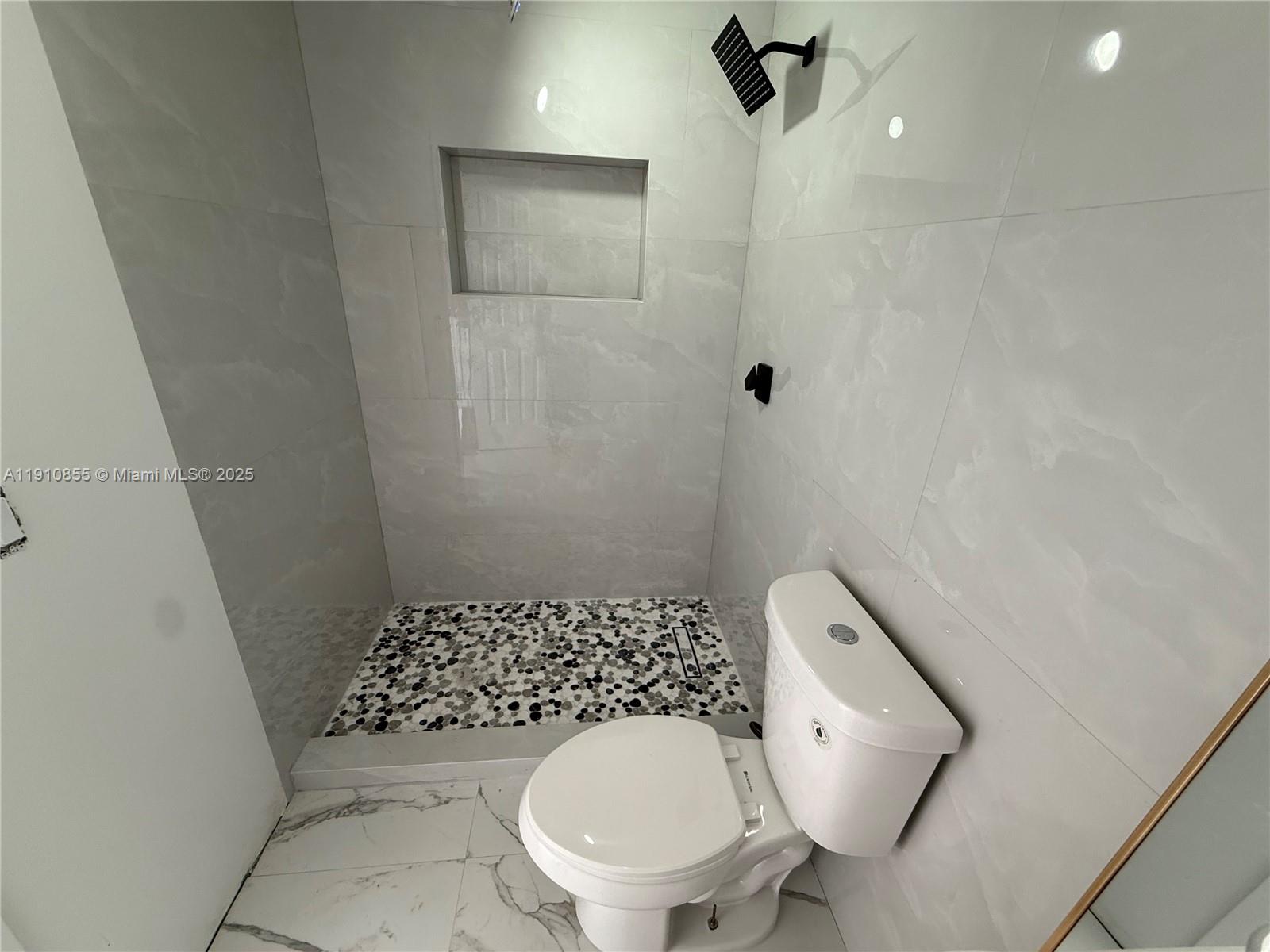 LIZZY SUB SEC 2 - Residential Lease