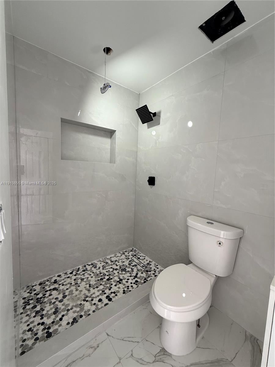 LIZZY SUB SEC 2 - Residential Lease