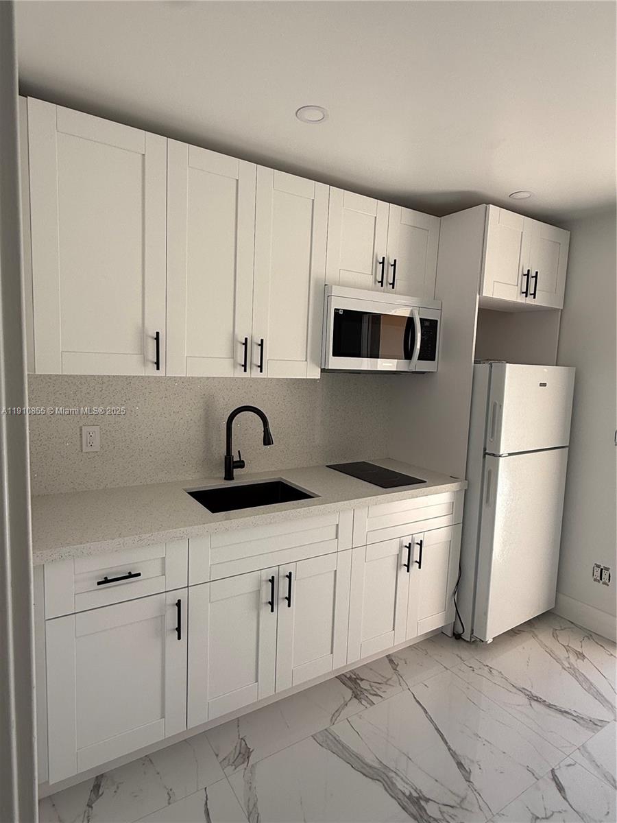 LIZZY SUB SEC 2 - Residential Lease