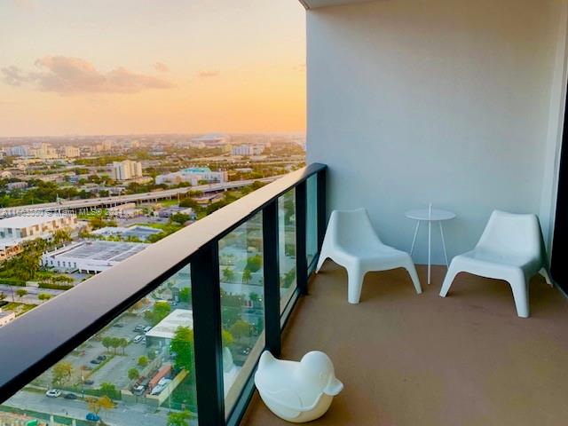 CANVAS CONDO - Residential