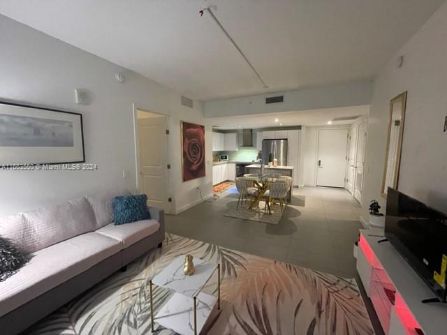 CANVAS CONDO - Residential