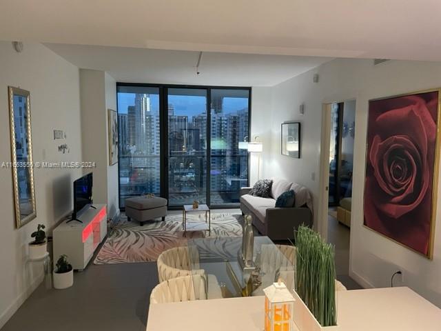 CANVAS CONDO - Residential